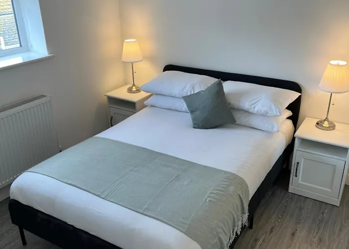 Wellington Apartments - Apartment 5